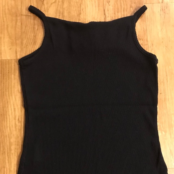 Women’s Tank Medium - Picture 3 of 5